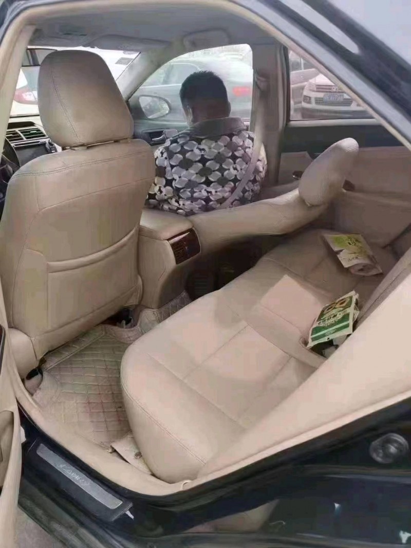 北京13年丰田凯美瑞5