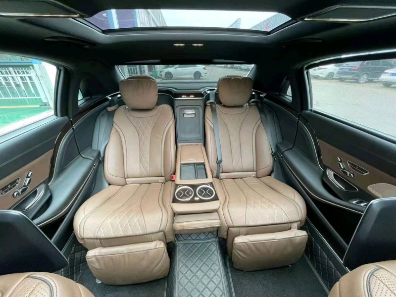 枣庄19年奔驰迈巴赫S级8