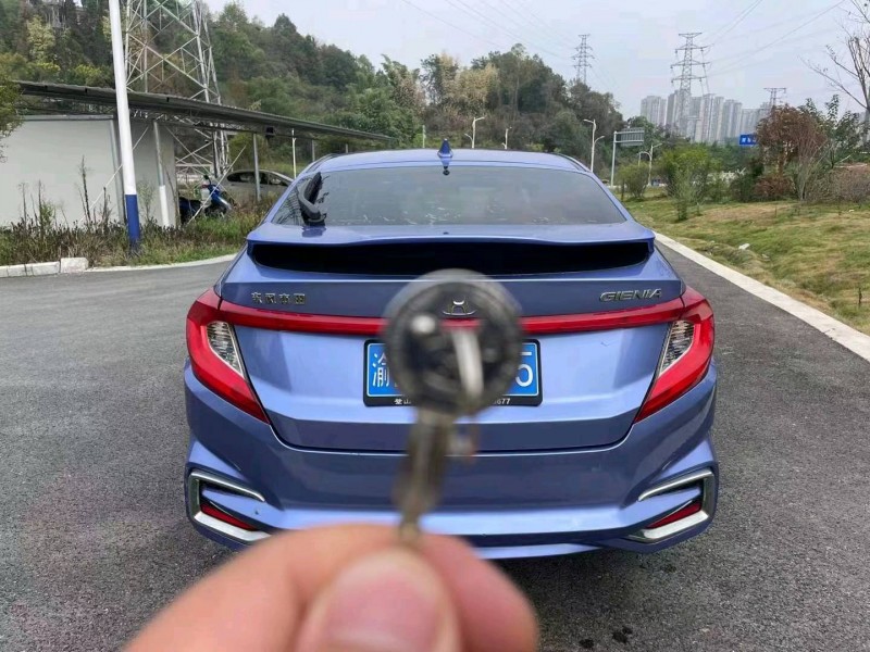 重庆17年本田竞瑞2