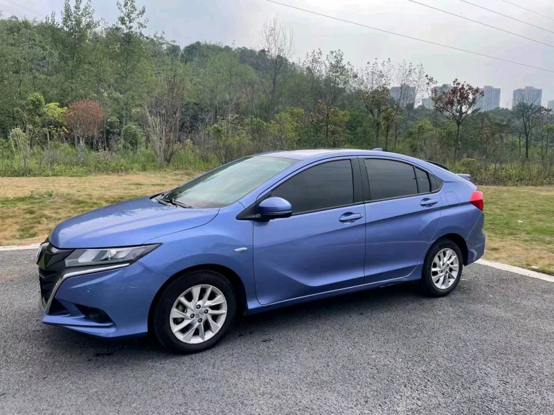 重庆17年本田竞瑞8