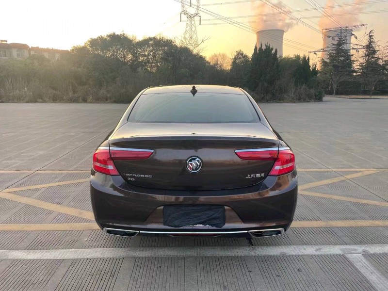 徐州16年别克君越9