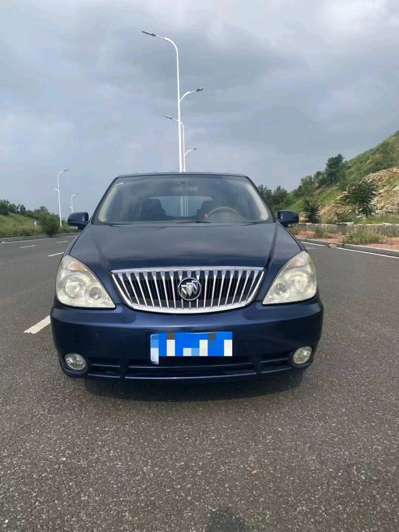 东营11年别克GL81