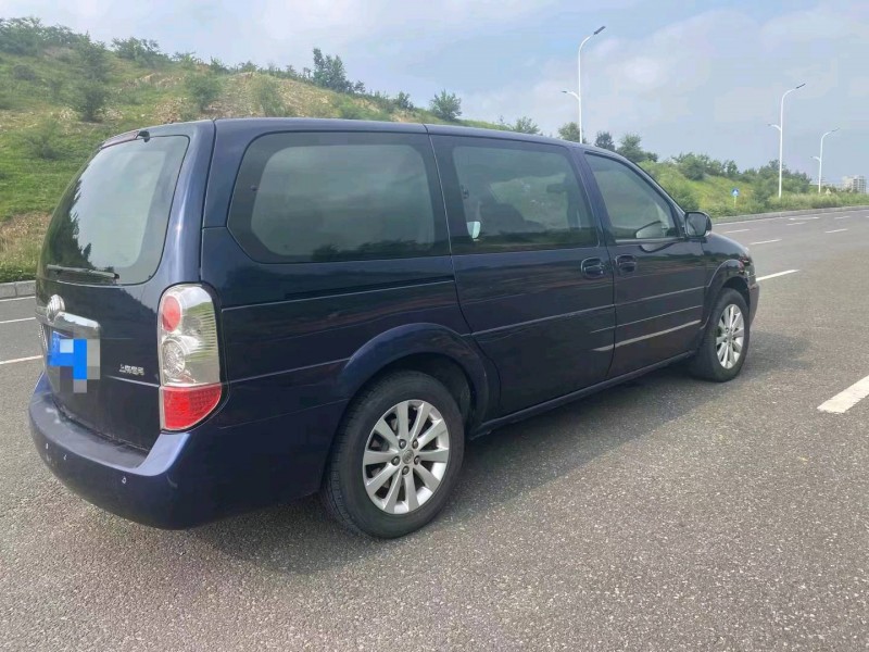 东营11年别克GL86