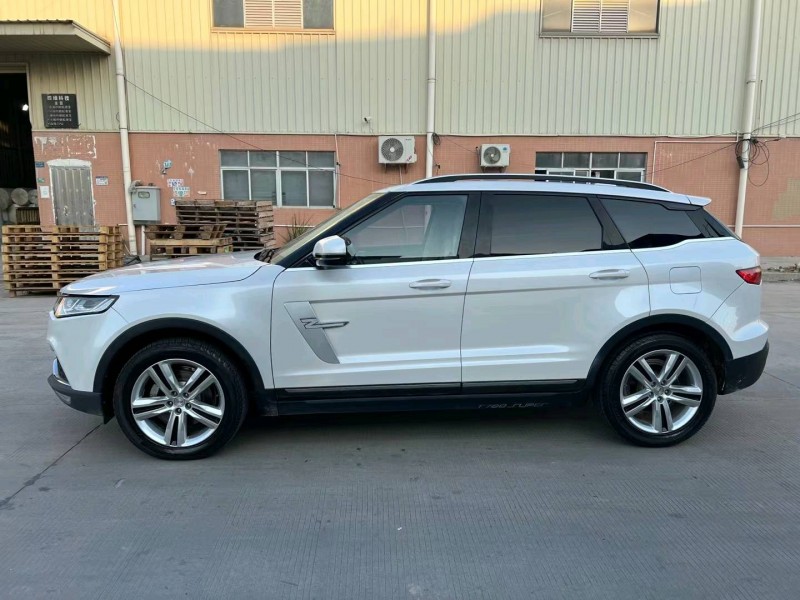 东莞18年众泰T7007