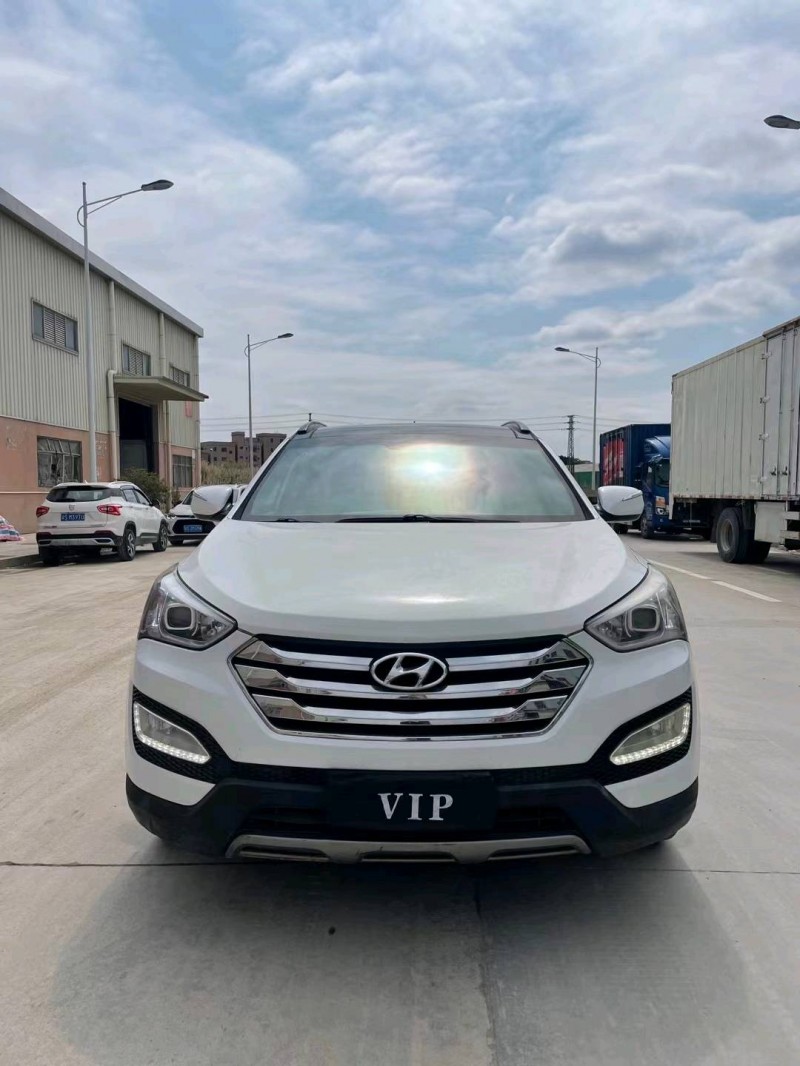 东莞13年现代全新胜达1