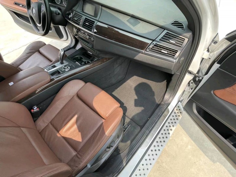 北京14年宝马X57