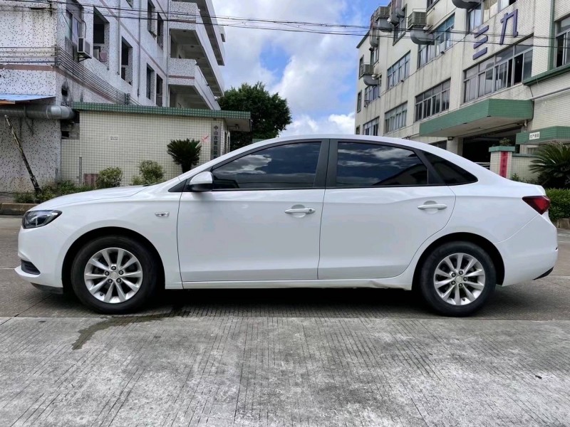 中山18年别克英朗3