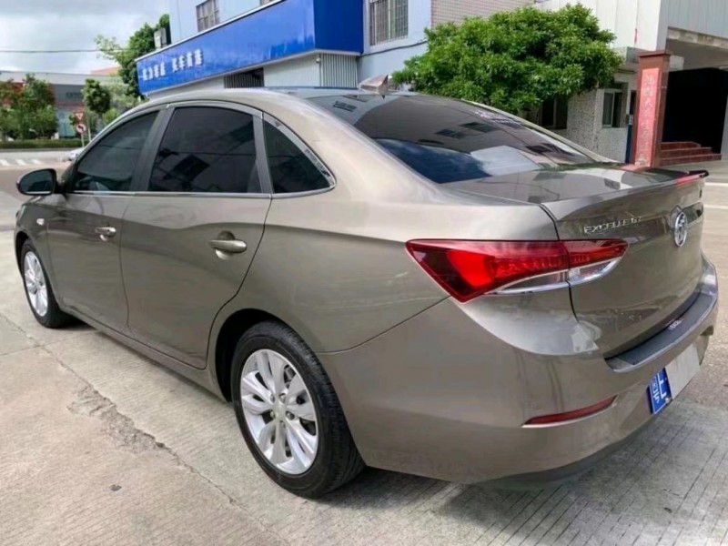 中山21年别克英朗5