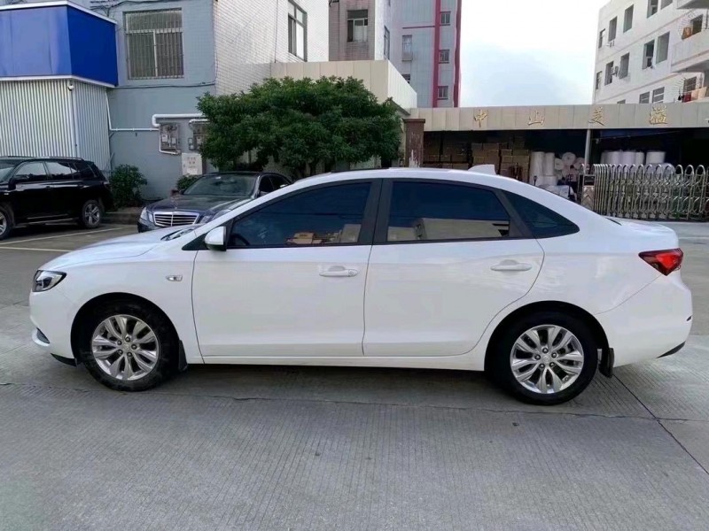 中山19年别克英朗3