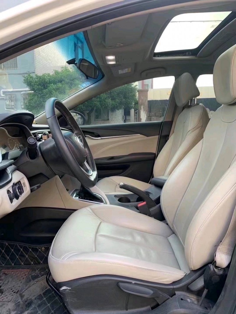 中山19年别克英朗9