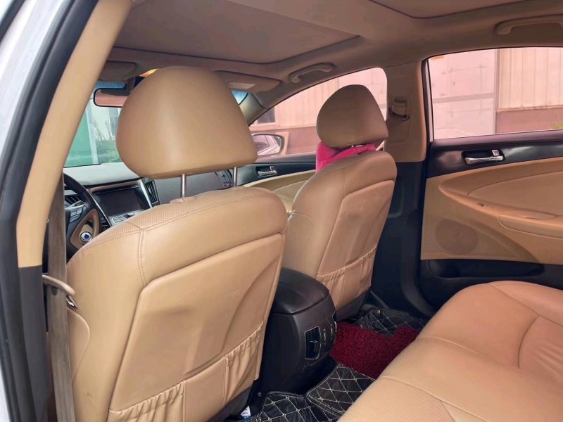 徐州14年现代索纳塔八5