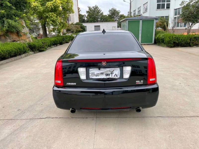 徐州12年凯迪拉克赛威1