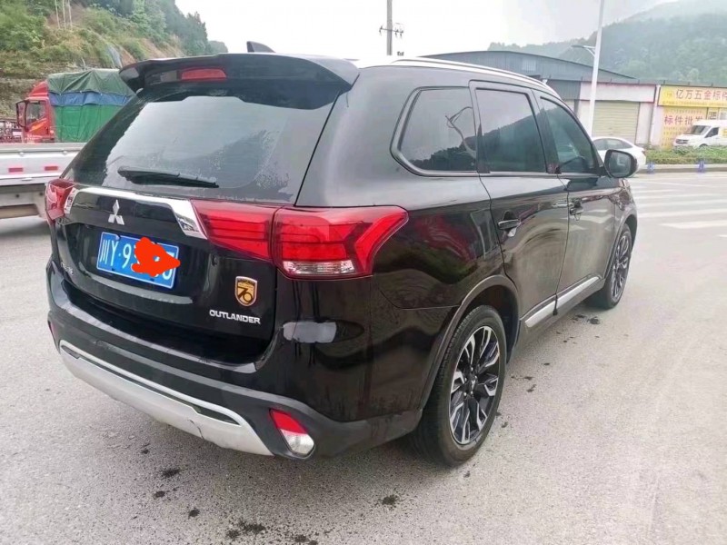 成都20年三菱帕杰罗4