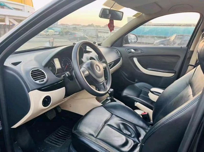 东莞11年大众朗逸4