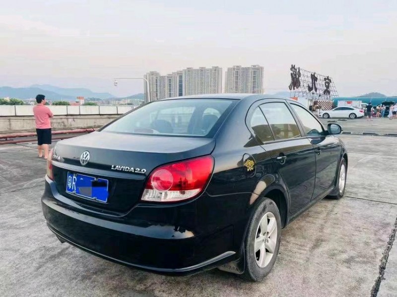 东莞11年大众朗逸8