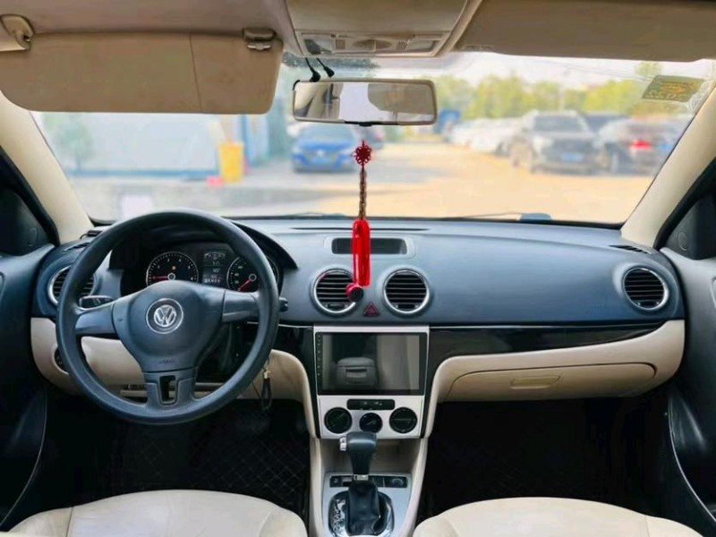 东莞12年大众朗逸6