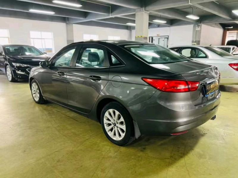 东莞15年福特福睿斯6