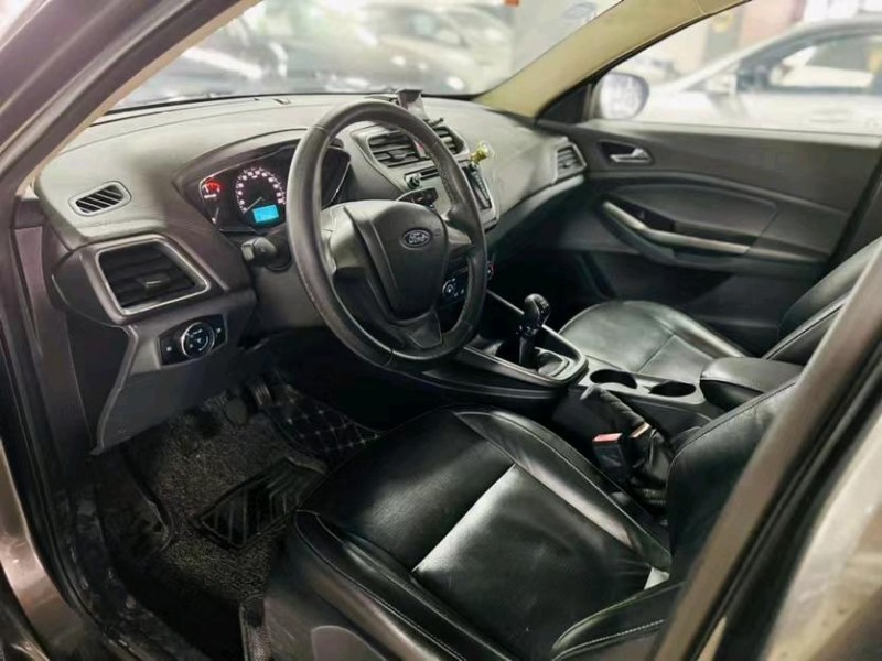 东莞15年福特福睿斯5