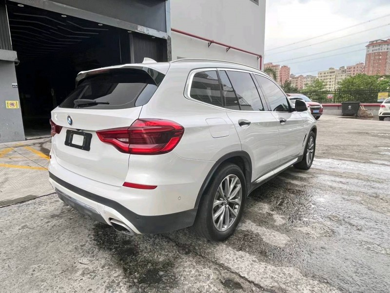 广州19年宝马X38