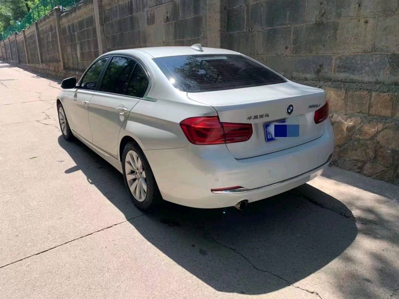 宜昌17年宝马3系1