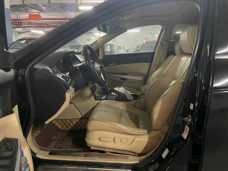 广州13年本田歌诗图2