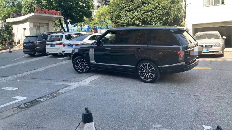 广州14年路虎揽胜1