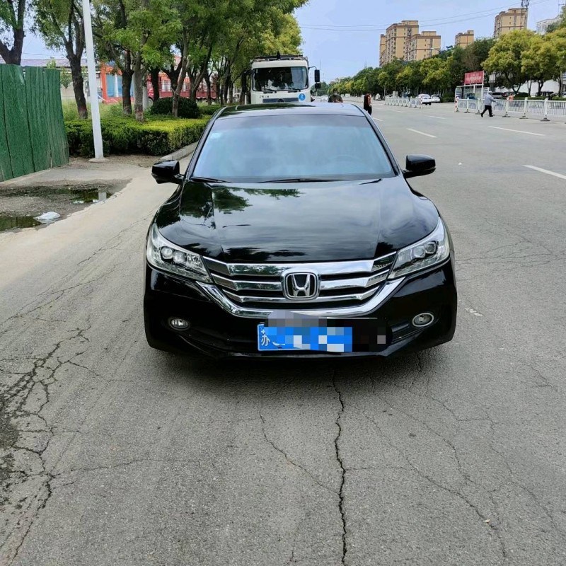 济南13年本田雅阁9