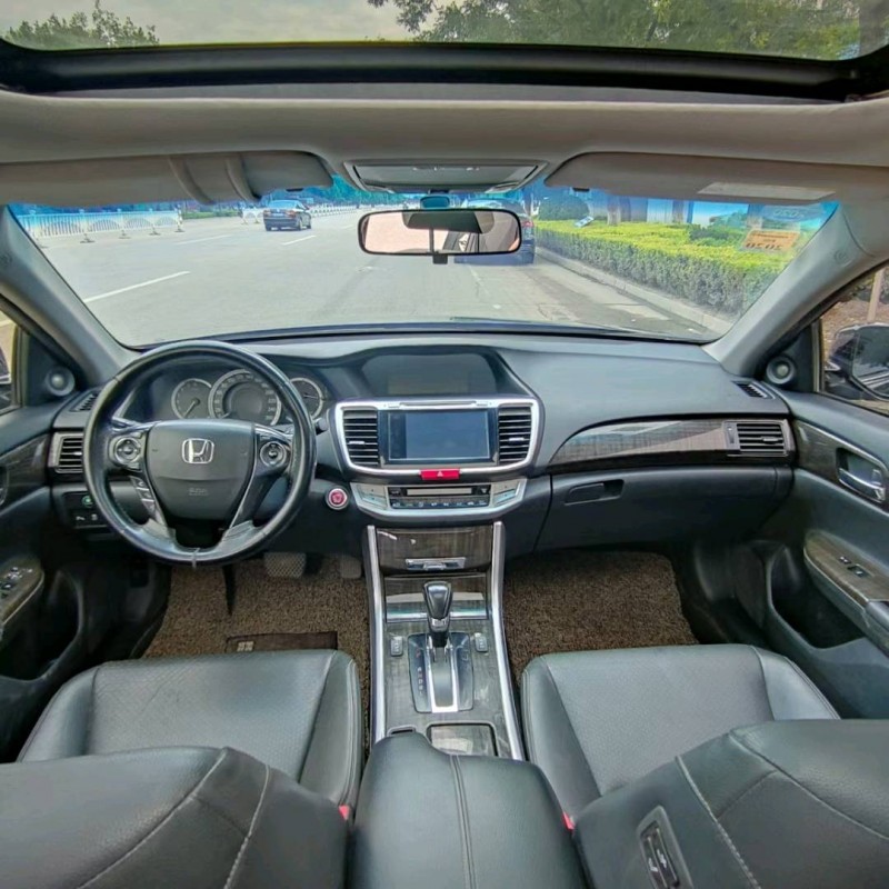 济南13年本田雅阁3