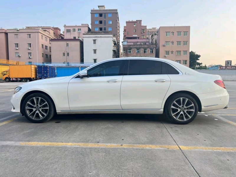 广州18年奔驰E4