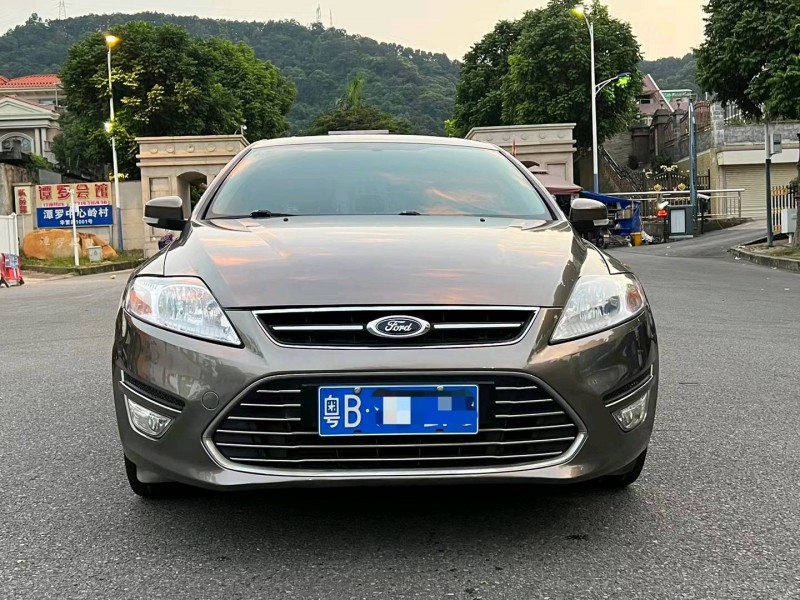 广州12年福特蒙迪欧-致胜1