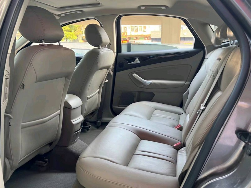 广州12年福特蒙迪欧-致胜6