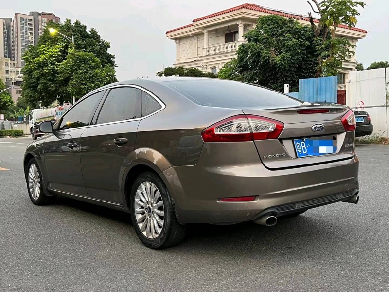 广州12年福特蒙迪欧-致胜8