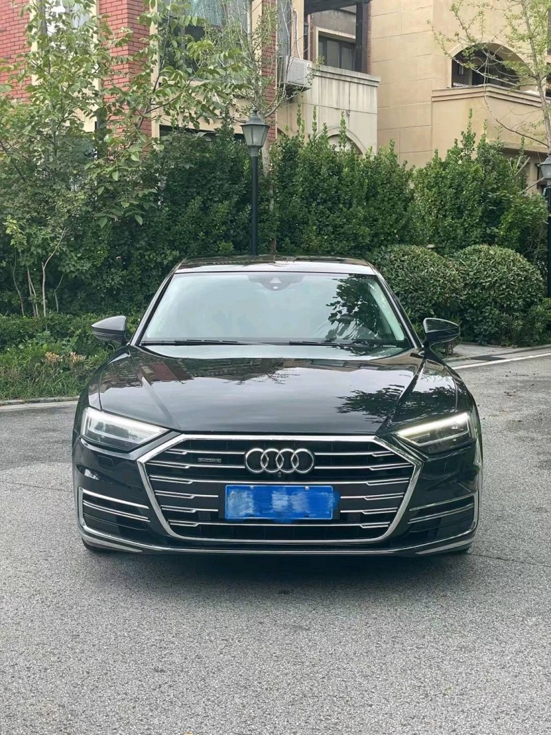 青島18年奧迪A8L9