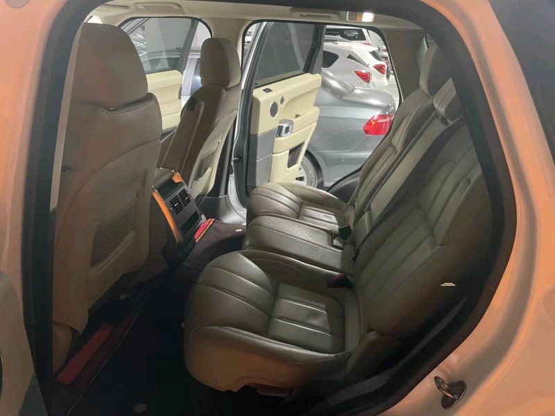 广州14年路虎揽胜运动5