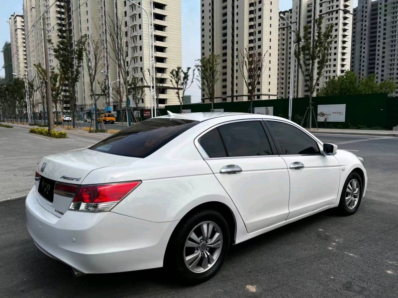 盐城12年本田雅阁4