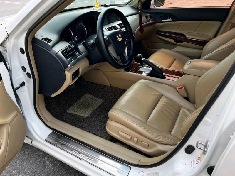 盐城12年本田雅阁6