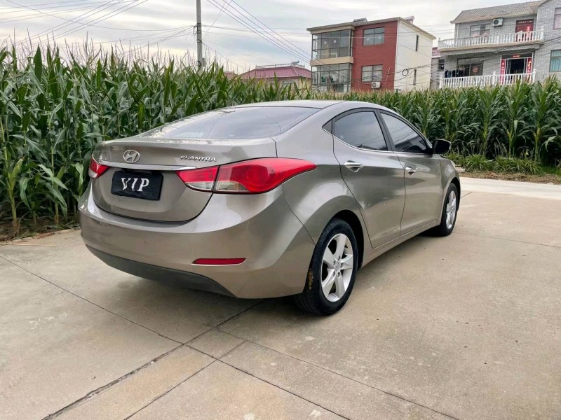 盐城13年现代朗动6