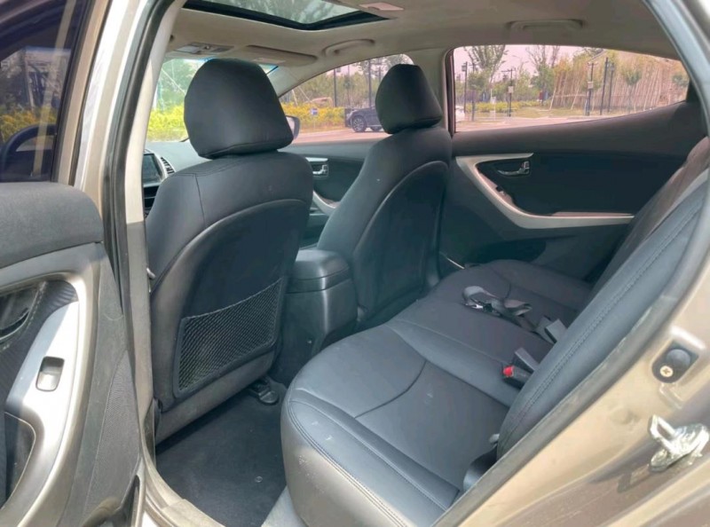 盐城13年现代朗动8