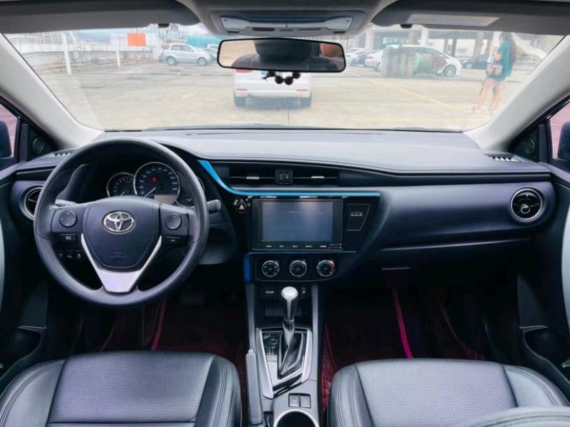 东莞18年丰田雷凌5