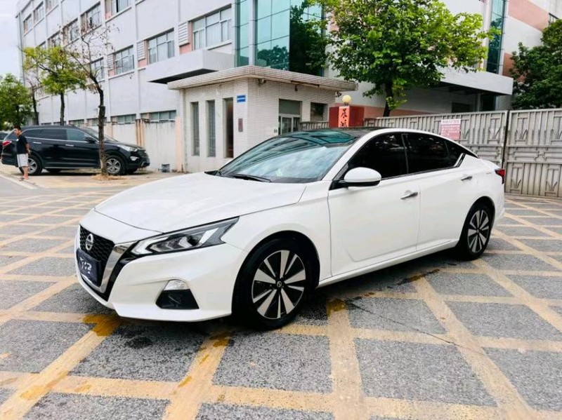 东莞21年日产天籁2