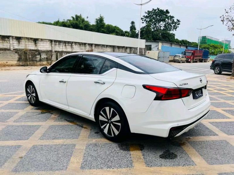 东莞21年日产天籁7