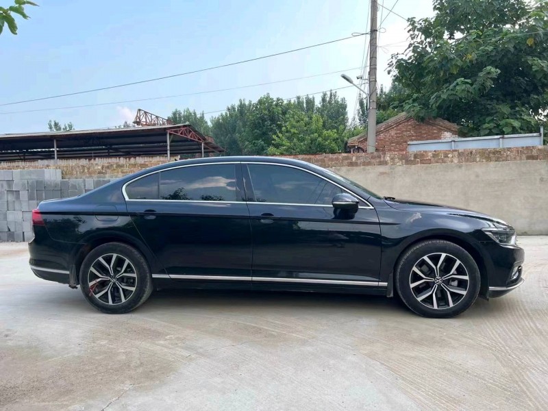 济宁21年大众迈腾5