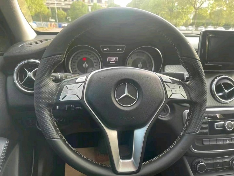 北京15年奔驰GLA3