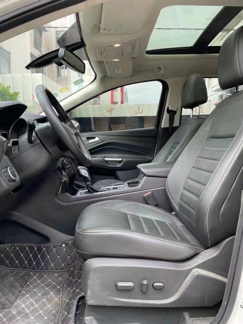 中山19年福特翼虎8