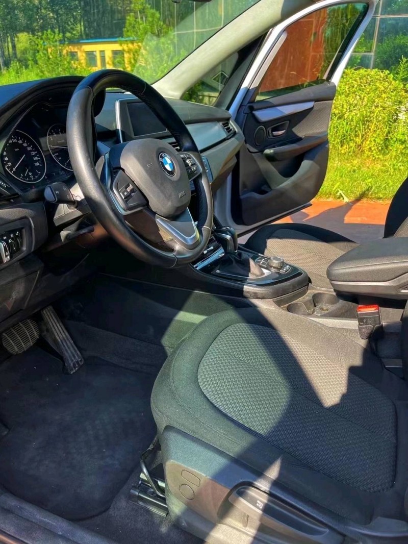 济南17年宝马2系6