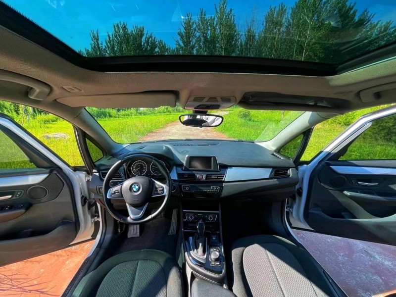 济南17年宝马2系8