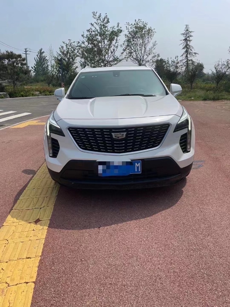 枣庄20年凯迪拉克XT41