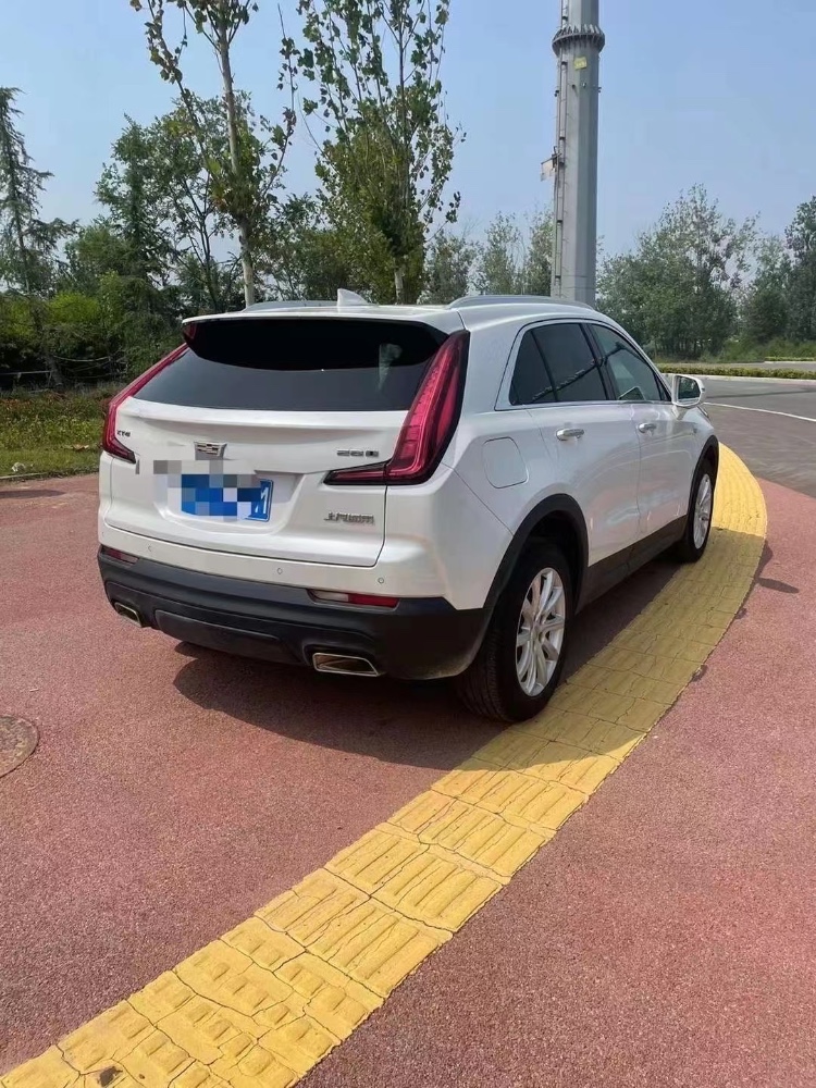 枣庄20年凯迪拉克XT44