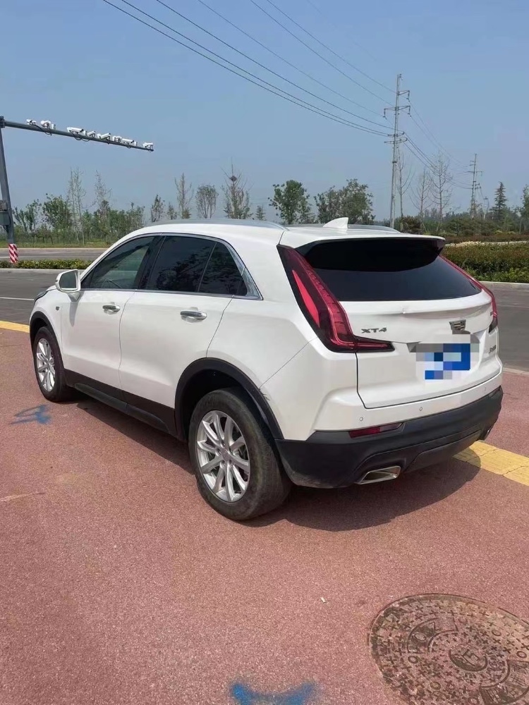 枣庄20年凯迪拉克XT47