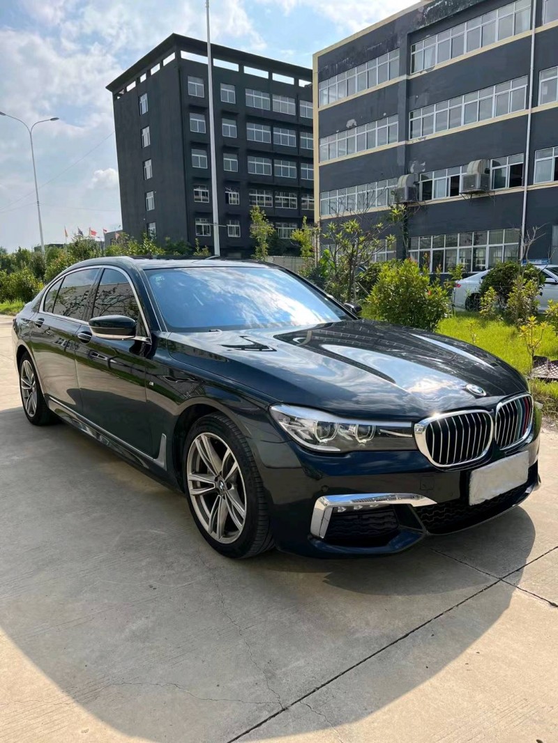 徐州17年宝马7系3